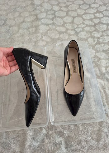 Zara ZARA Klasik Siyah Stiletto Topuklu Kadın Ayakkabı
