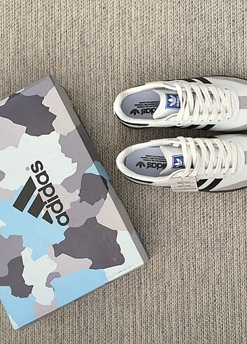 Adidas RAHAT,ŞIK,İTHAL ADİDAS MÜKEMMEL KALİTE