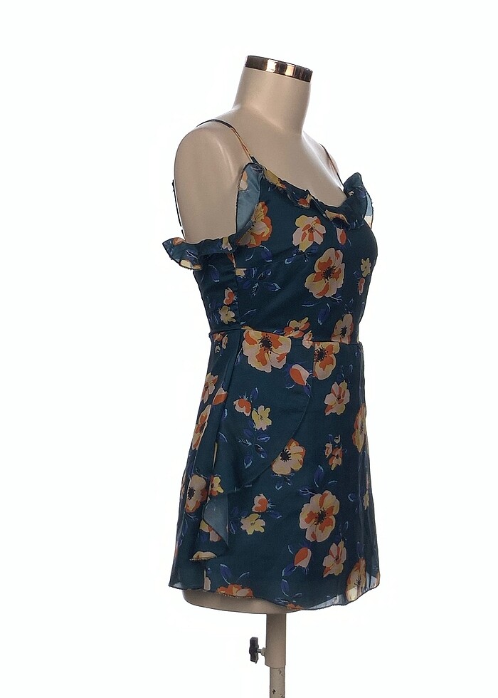 Trendyol & Milla Kısa Elbise %70 İndirimli. - Görsel 2