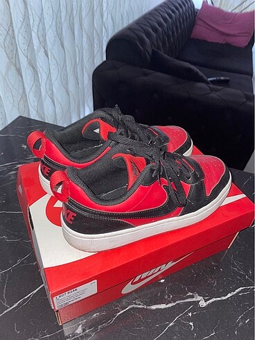 38 Beden Nike court borough