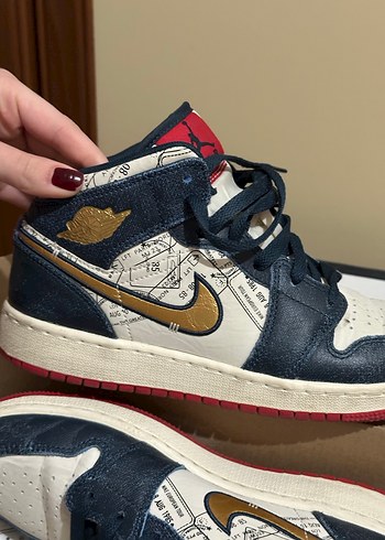 36,5 Beden Air Jordan 1 Mid SE
