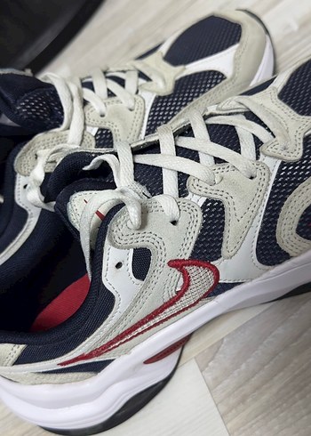 37 Beden Nike Beyaz Gri Bağcıklı Spor Ayakkabı