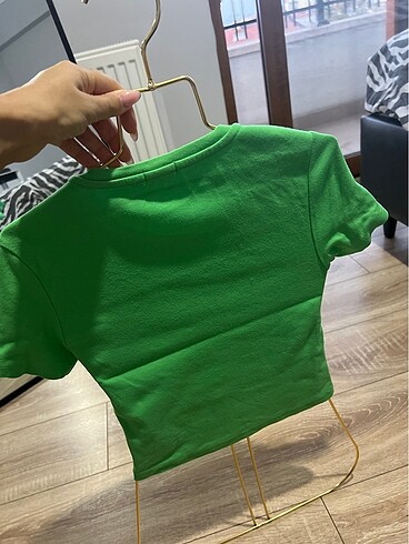 m Beden yeşil Renk T shirt Stradivarius