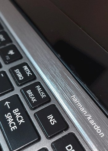 TOSHİBA ULTRABOOK HARMAN KARDON ALMAN ÜRETİM IŞIKLI KLAVYE - Görsel 3