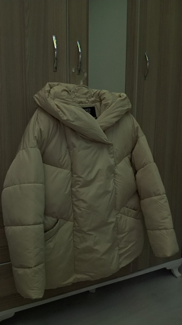 Stradivarius Kadın Şişme Mont - Görsel 3