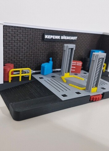 Beden Renk 1/64 Diacast Hot Whells Garaj