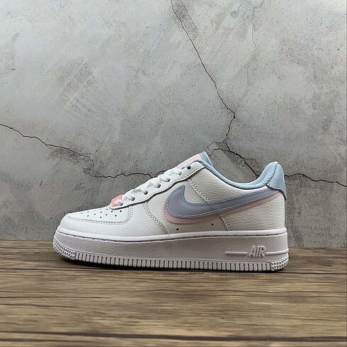 Nike Nike Air Force 1 LV8