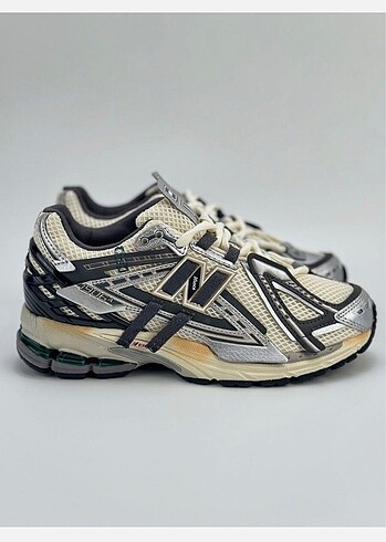 New Balance 1906A ? Silver Gold