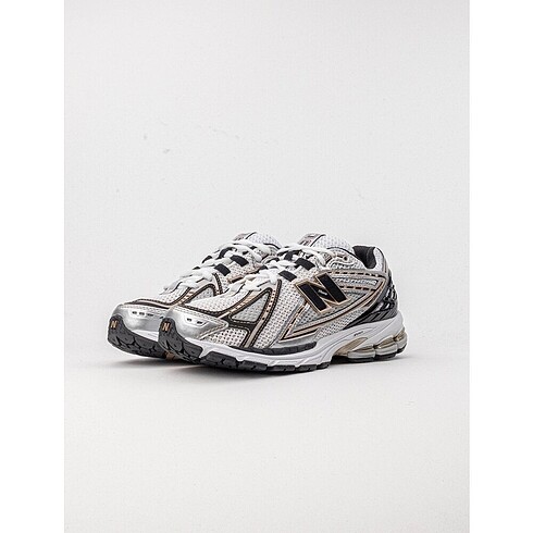 New Balance New Balance 1906R Black Gold
