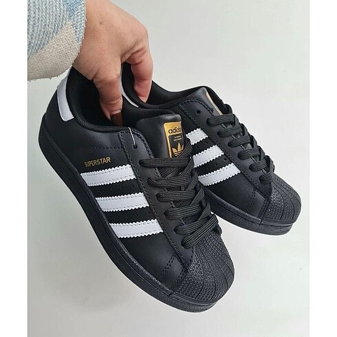 Adidas Süperstar ? Black Classic ?