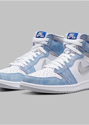 Nike Air Jordan 1 Hyper Royal