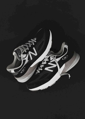 New Balance 990 V6 Black & White 