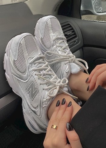 New Balance New Balance 530 White & Silver