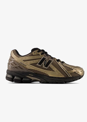 New Balance ürünü