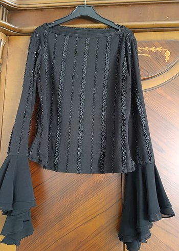 Uzun Kollu, Pilili, Nakışlı Siyah Gotik Bluz