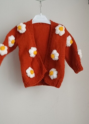 kız çocuk ve bebeklere el örgüsü çiçekli crop hırka 