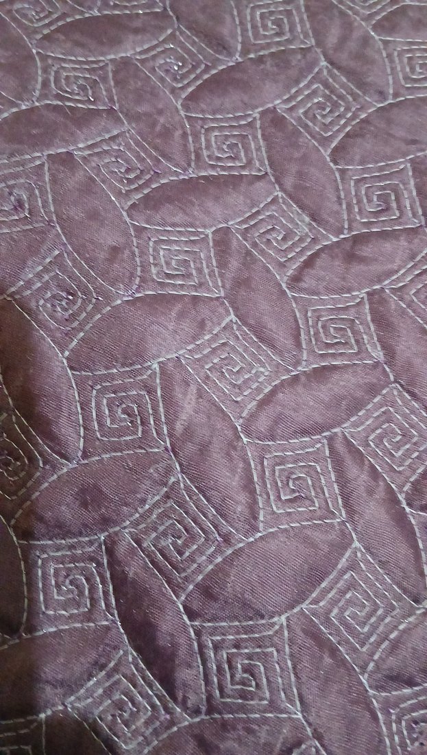 İşlemeli Parlak Mor Yatak Örtüsü - Görsel 3