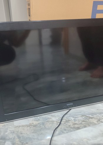Siyah televizyon Vestel 32" - Görsel 2