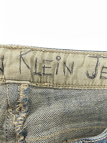 27 Beden lacivert Renk Calvin Klein Jean / Kot %70 İndirimli.