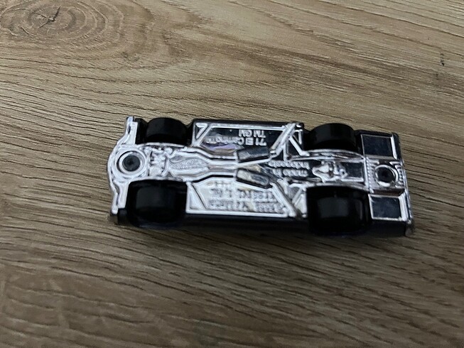 Beden Renk Hot Wheels preimum
