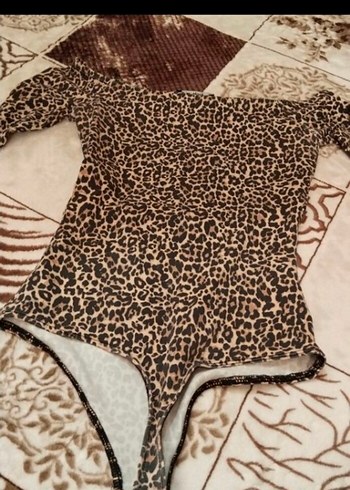 Bershka leopar Desenli Uzun Kollu Bodysuit