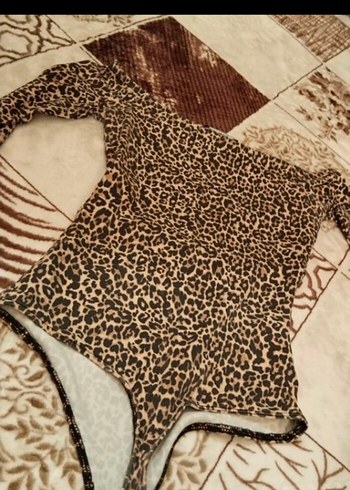 s Beden leopar Desenli Uzun Kollu Bodysuit