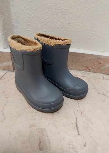 Gri Kürklü Erkek Çocuk Botları
