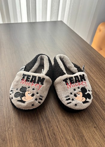 20 Beden Erkek Çocuk Gri Mickey Baskılı Sıcak Terlik