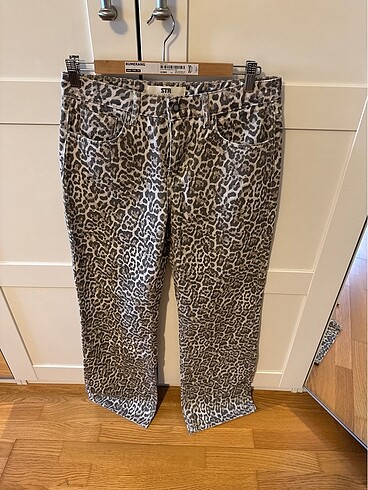Stradivarious Leopar Pantolon