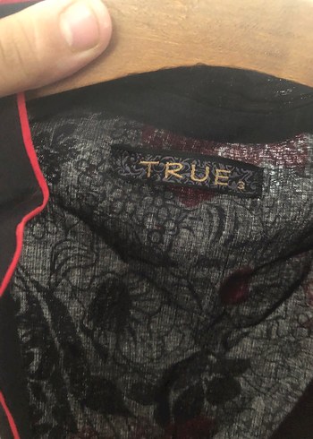 True Religion Kırmızı Desenli V Yaka Midi Elbise