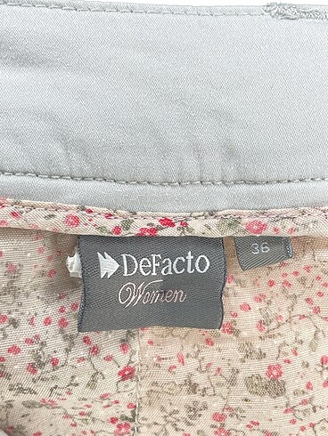36 Beden çeşitli Renk Defacto Düz Kesim %70 İndirimli.