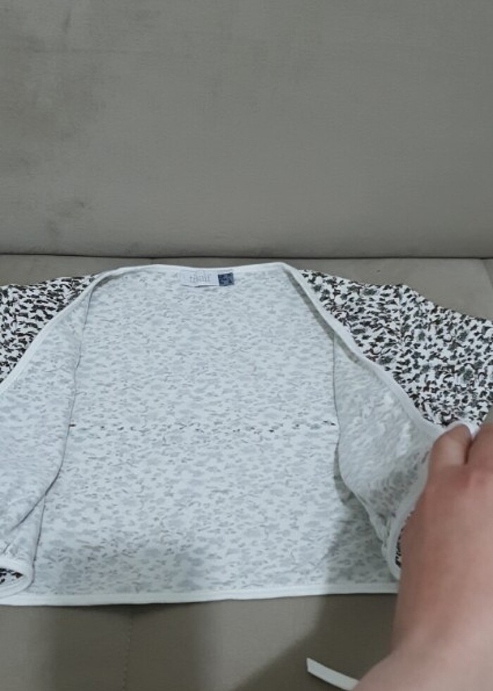 Kısa kollu bolero - Görsel 3