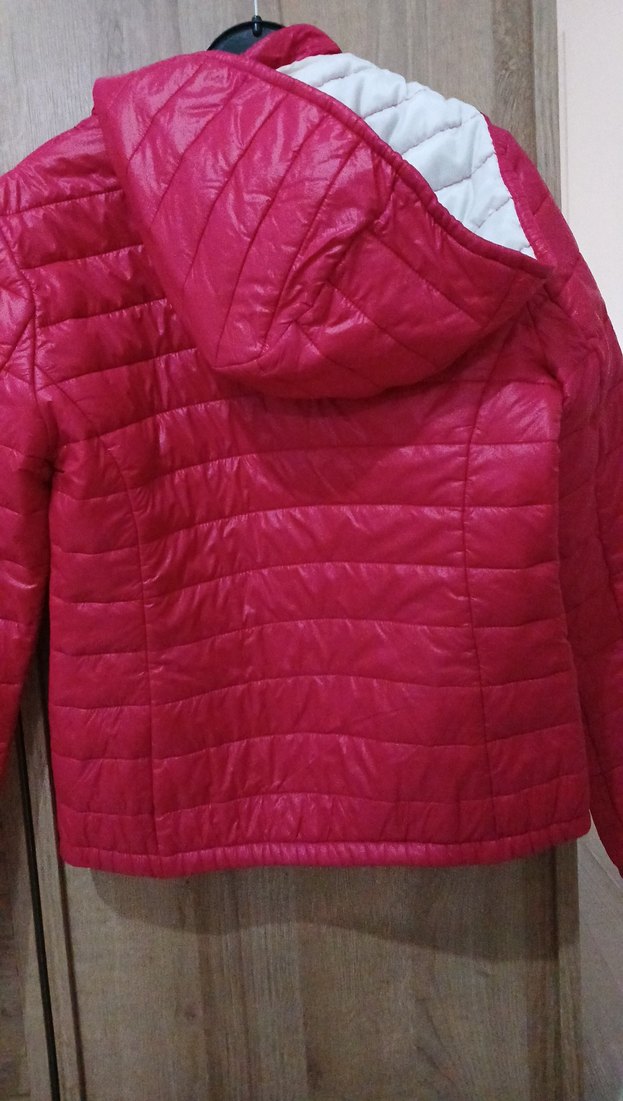 Kırmızı Kapüşonlu Kadın Kışlık Mont - Görsel 2