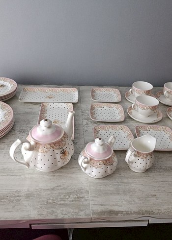 Royal Tapisserie Beyaz Puantiyeli Modern Klasik Kahvaltı Takımı