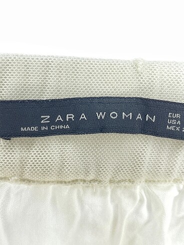 s Beden beyaz Renk Zara Mini Etek %70 İndirimli.