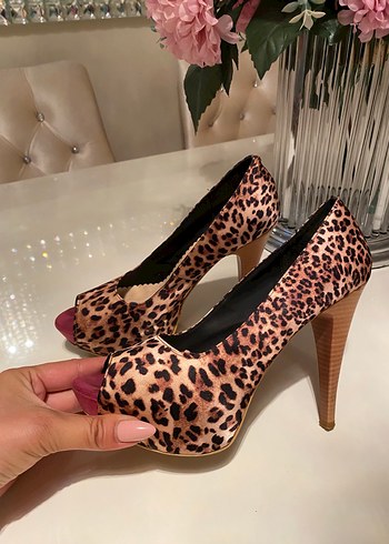 Leopar Desenli Pembe Süet Topuklu Kadın Ayakkabı - Görsel 4