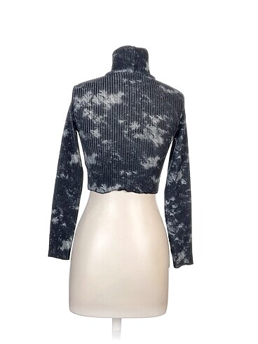 s Beden Bershka Kazak / Triko %70 İndirimli.
