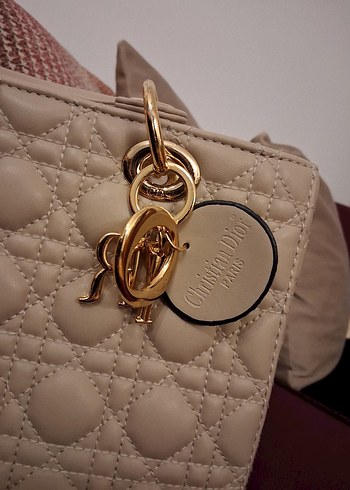 DİOR krem bej deri işlemeli çanta - Görsel 2