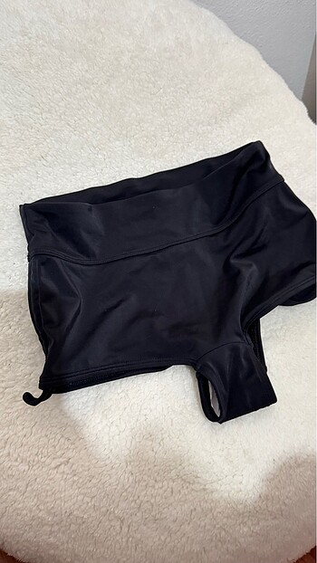 Penti bikini alti