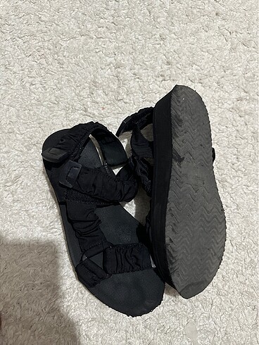 35 Beden Stradivarius yazlık sandalet
