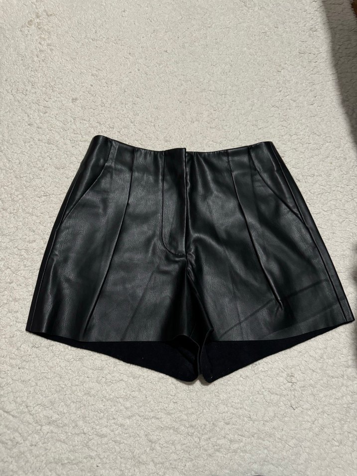 Siyah Deri Mini Şort - Görsel 5