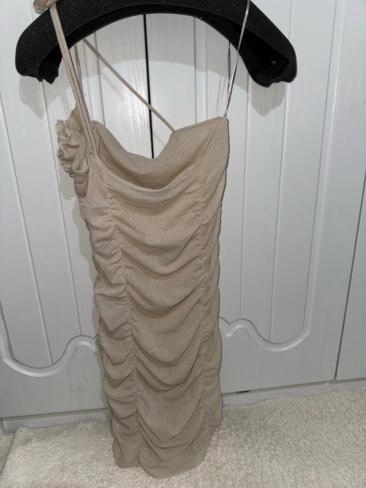 Bej Uzun Drapeli İnce Askılı Elbise - Görsel 4