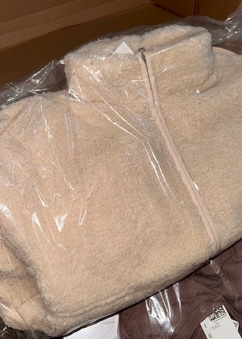 H&M Bej Fermuarlı Yüksek Yakalı Kadın Ceketi - Görsel 2