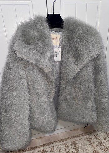 Ecrou Gri Kürk Kadın - Görsel 2