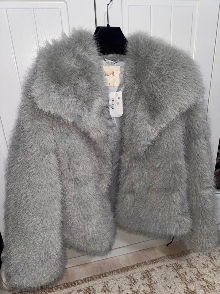 Ecrou Gri Kürk Kadın - Görsel 2