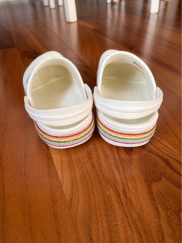 30 Beden beyaz Renk Crocs terlik