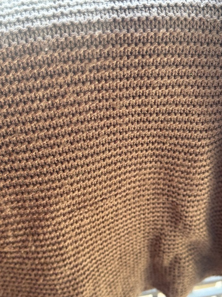 V Yaka Kahverengi Oversize Triko Kazak - Görsel 3