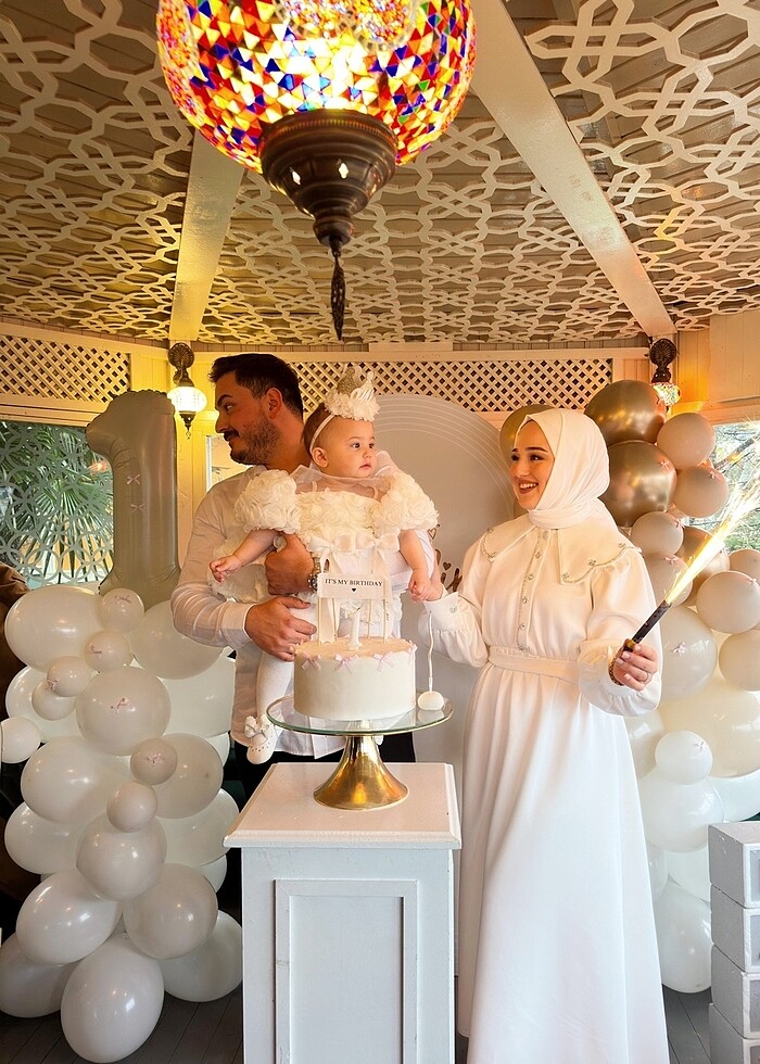 Tesettür beyaz elbise - Görsel 4