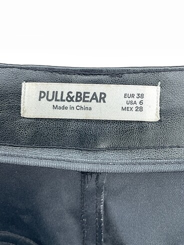 38 Beden siyah Renk Pull and Bear Düz Kesim %70 İndirimli.