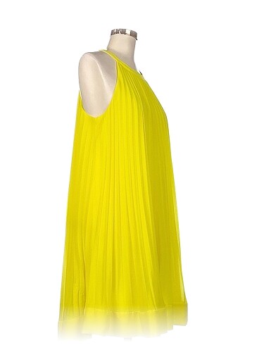 Zara Zara Kısa Elbise %70 İndirimli.